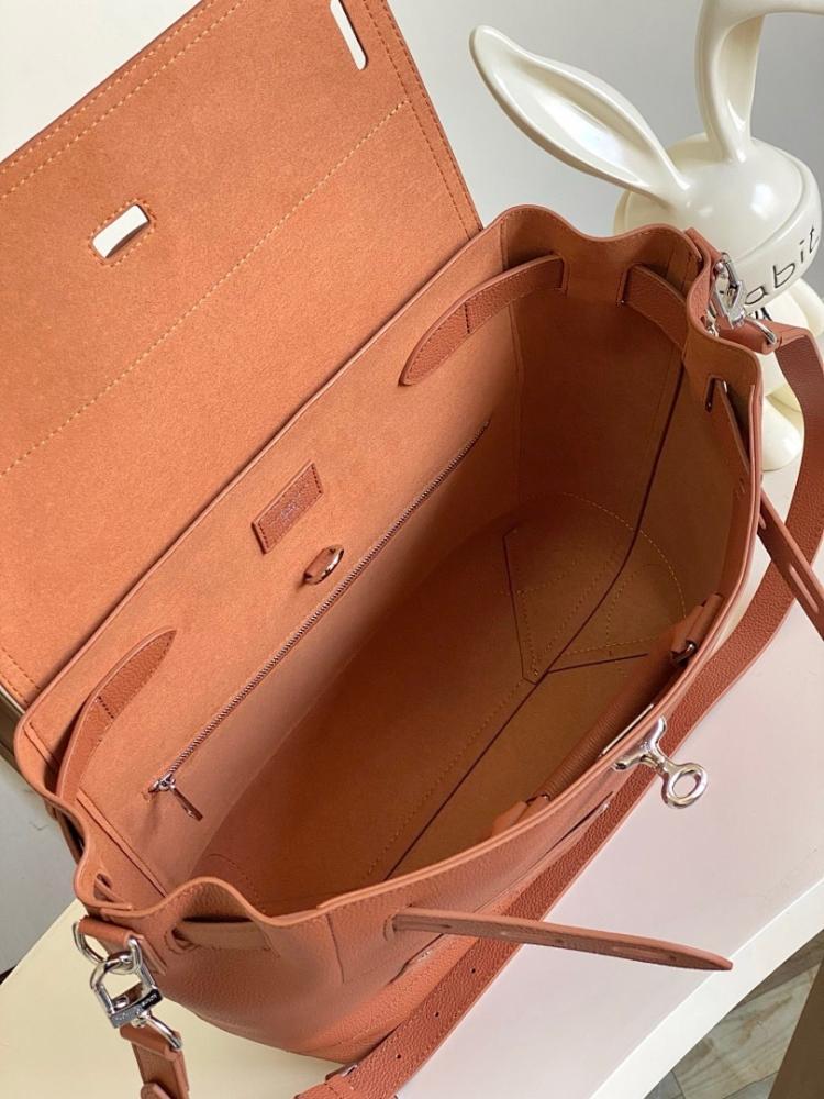 Stylish Embroidered Calfskin Crossbody Bag – Limited Edition