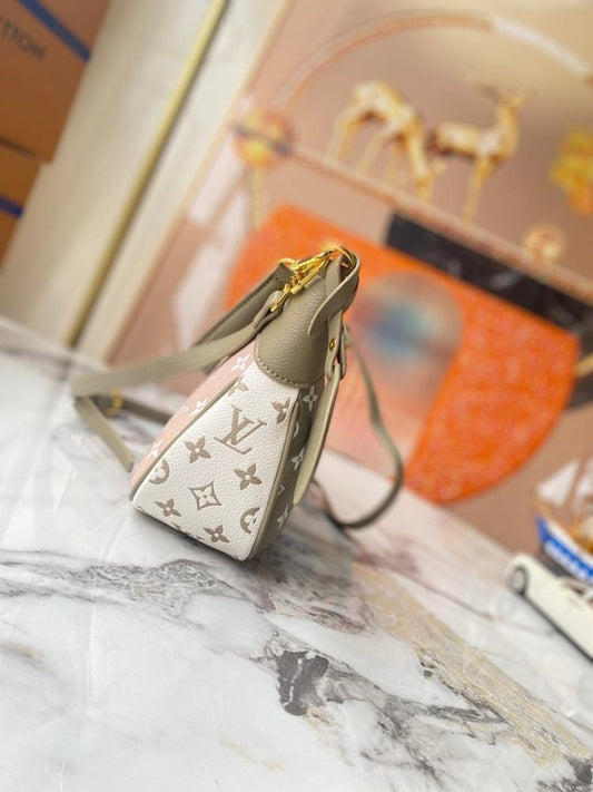 Modern Italian-Inspired Shoulder Bag