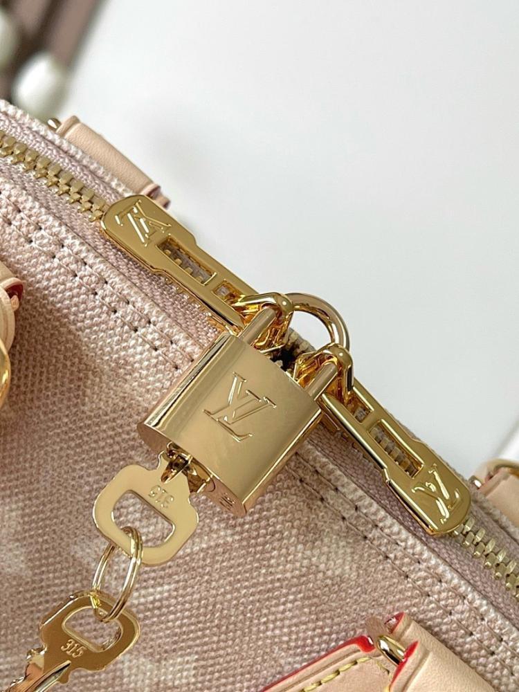 Alma Leather Shoulder Bag