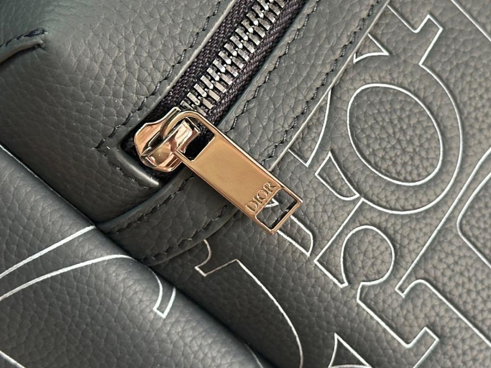 Elegant Blue Quilted Leather Shoulder Bag – Limited Edition