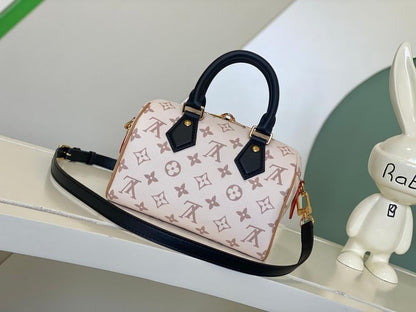 Modern Italian-Inspired Leather Travel Bag