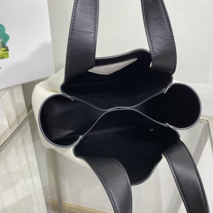 Elegant Leather Top Handle Bag