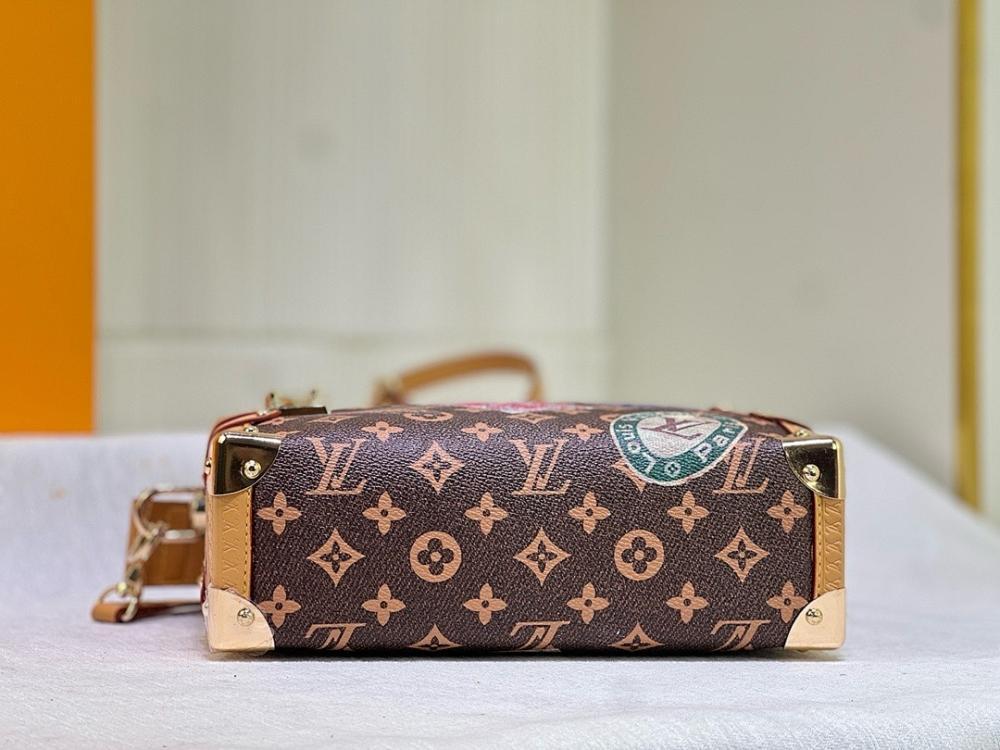 Stylish Refined Leather Shoulder Bag