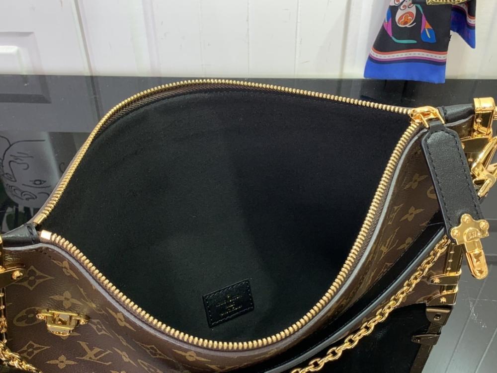 Elegant Shoulder Bag