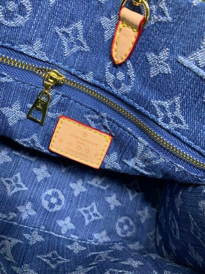 Modern Elegant Denim Shoulder Bag – Limited Edition