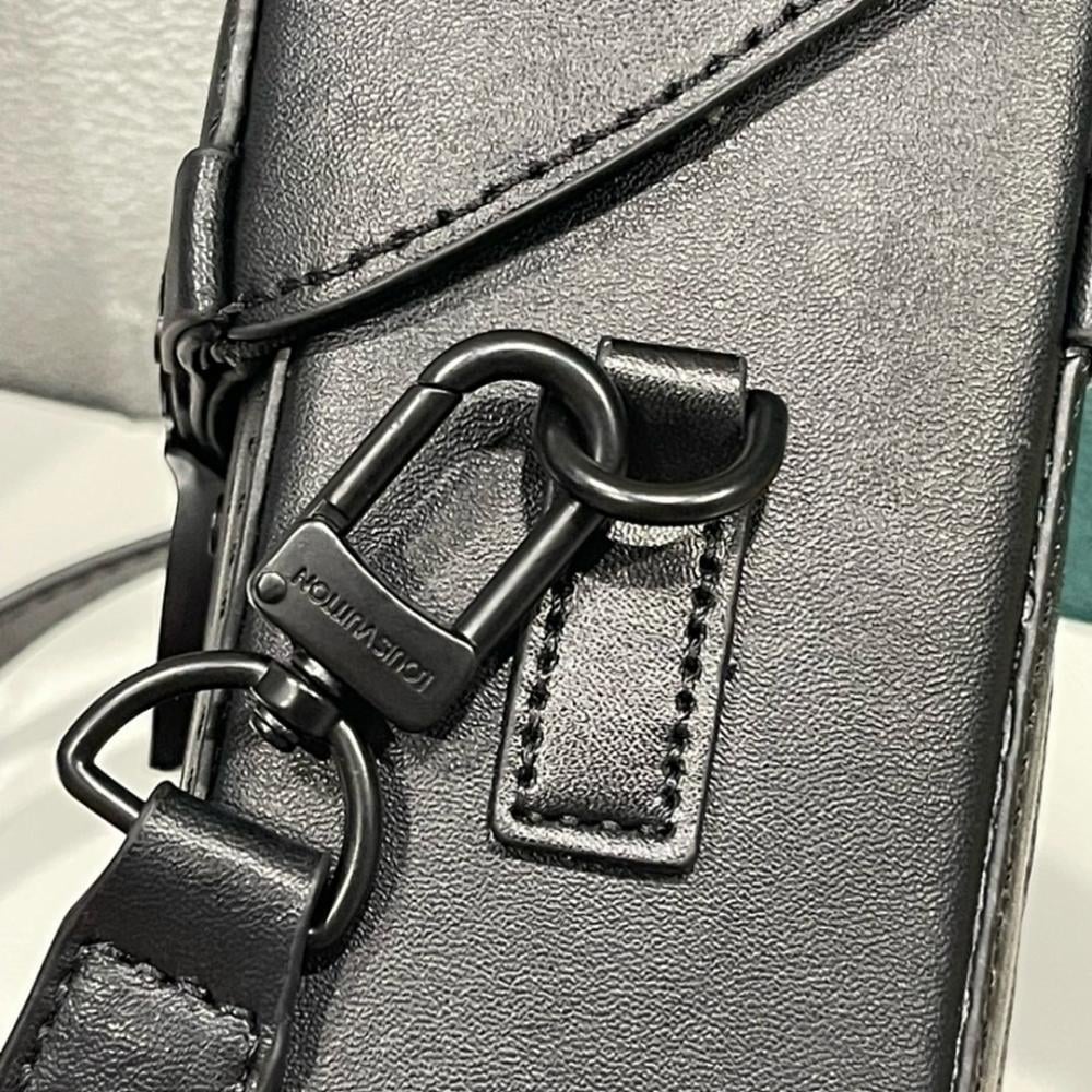 Modern Premium Studded Canvas Travel Bag