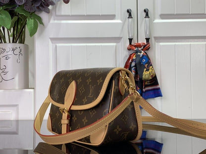 Elegant Shoulder Bag