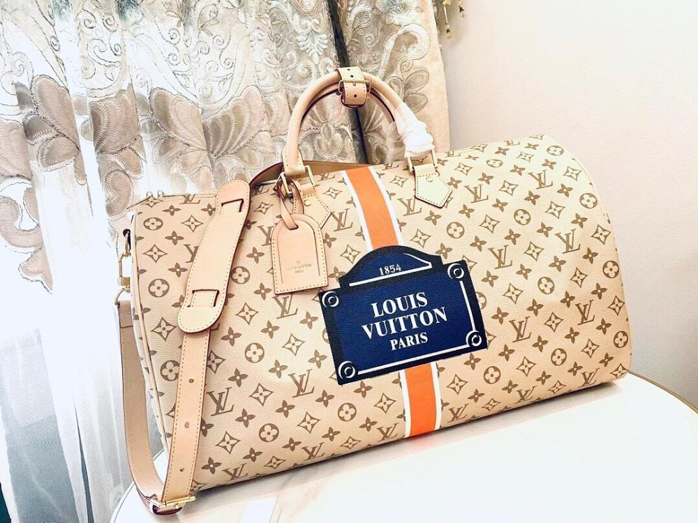 Modern Leather Travel Bag – Limited Edition