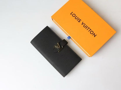 Capucines Leather Wallet