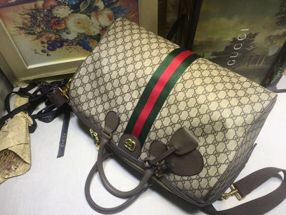 Elegant Shoulder Bag – Limited Edition