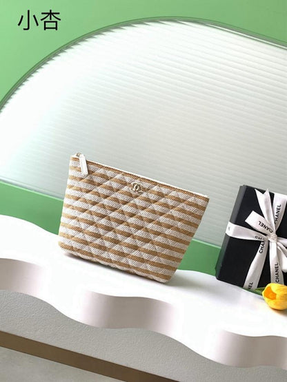 Arco Embroidered Wallet