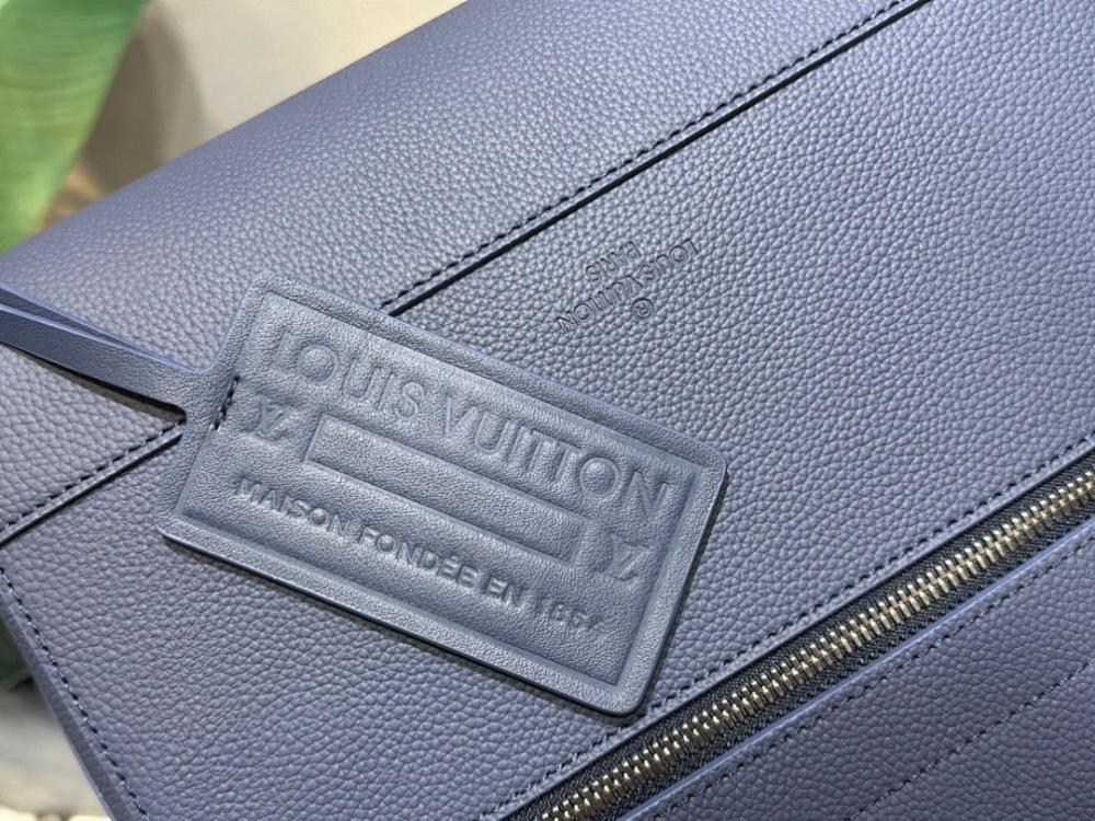 Modern Refined Leather Crossbody Bag