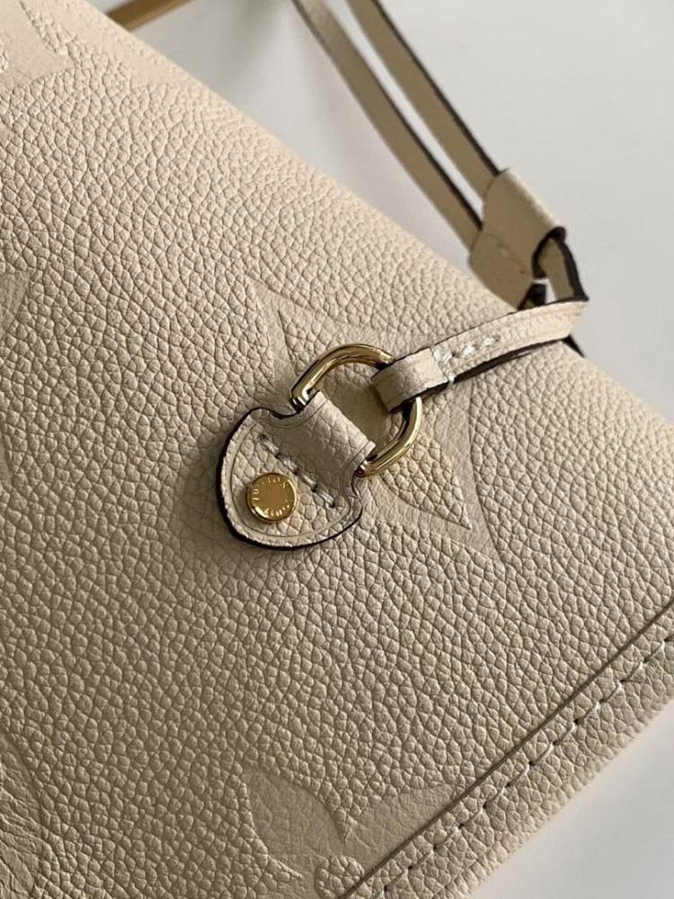 Elegant Refined Leather Top Handle Bag