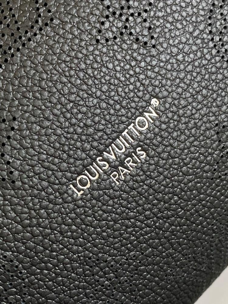 Luxury Refined Silver Leather Shoulder Bag