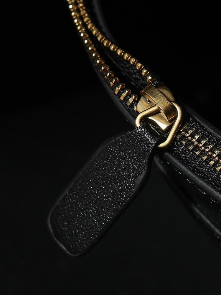 Elegant Refined Leather Bag