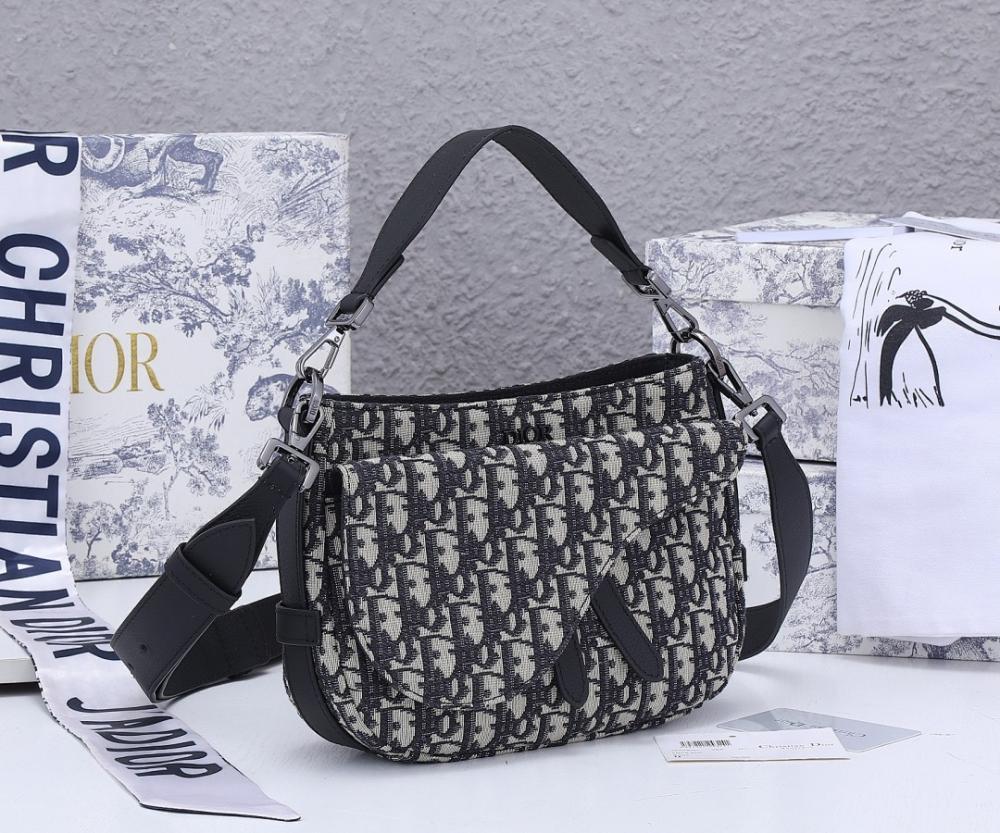 Elegant Refined Black Quilted Calfskin Shoulder Bag