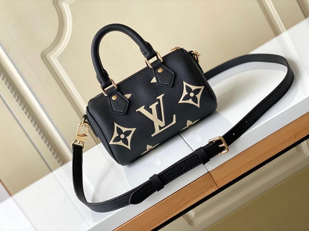 Elegant Refined Printed Canvas Crossbody Bag