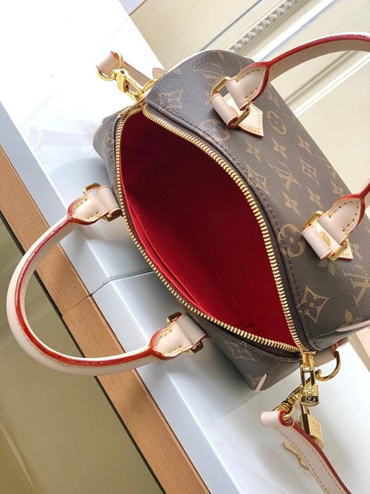 Luxury Stylish Leather Travel Bag