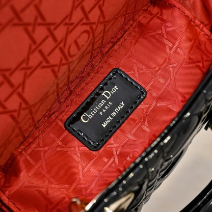 Classic Italian-Inspired Leather Shoulder Bag