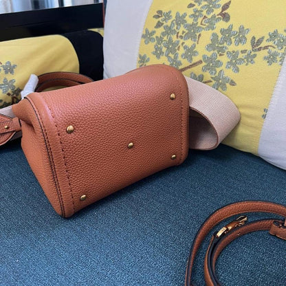 VLogo Signature Calfskin Shoulder Bag