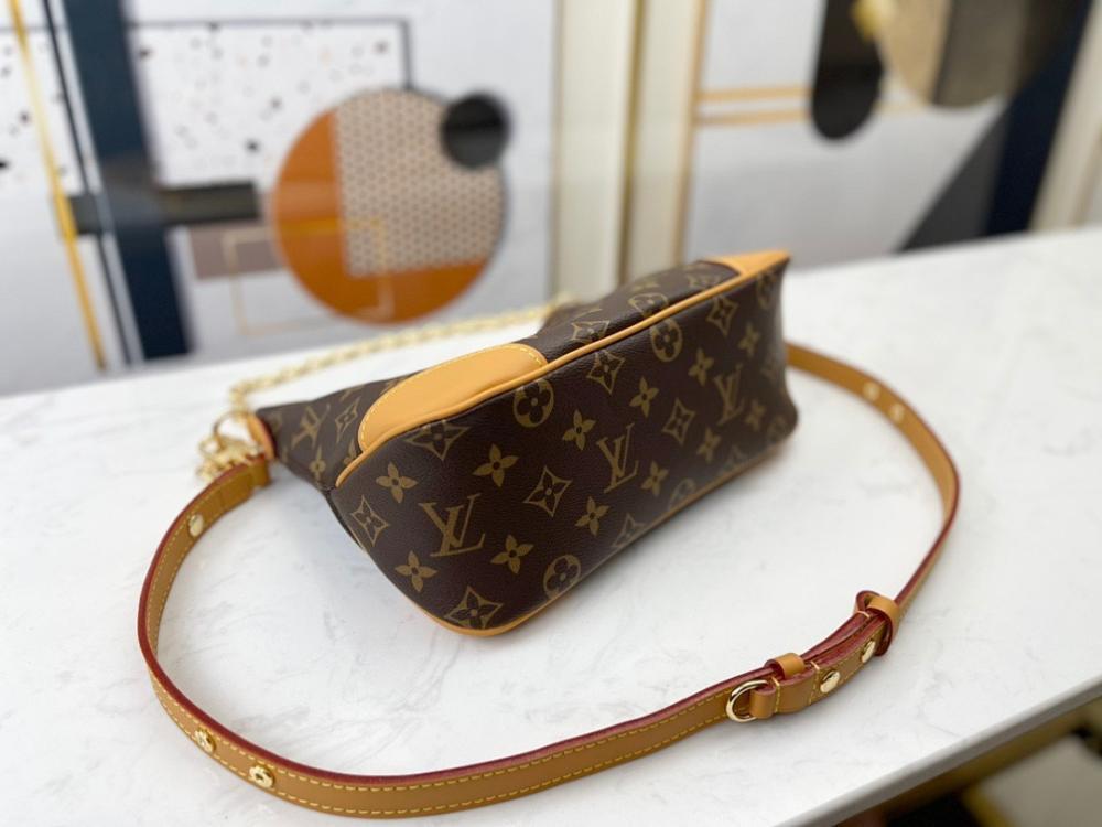 Modern Leather Crossbody Bag – Limited Edition