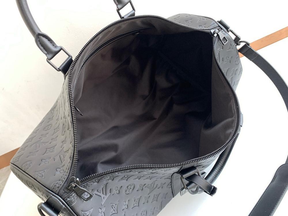 Elegant Stylish Leather Travel Bag
