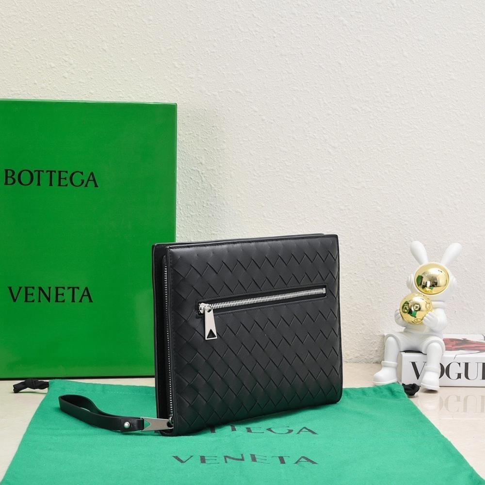 Luxury Woven Leather Crossbody Bag – Limited Edition