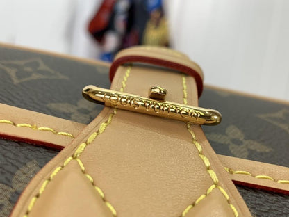 Elegant Shoulder Bag