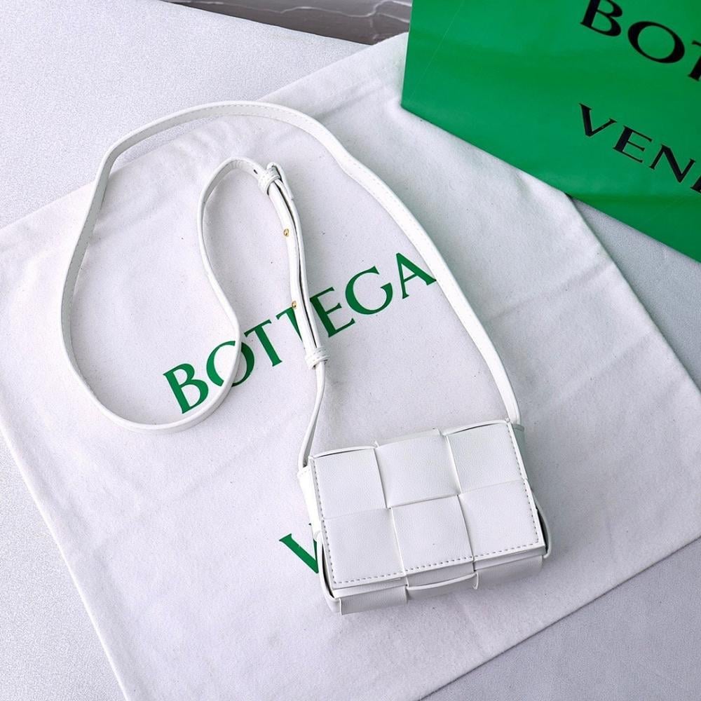 Stylish Refined Leather Crossbody Bag