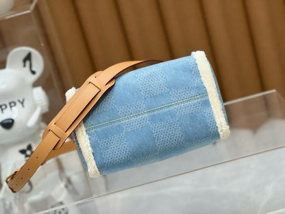 Classic Modern Leather Top Handle Bag