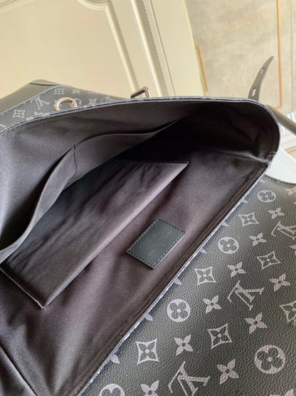 Stylish Leather Shoulder Bag – Limited Edition