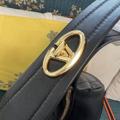Classic Shoulder Bag – Special Edition