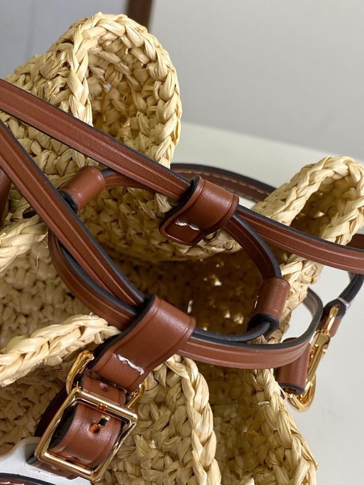 Italian-Inspired Stylish Embroidered Raffia Shoulder Bag