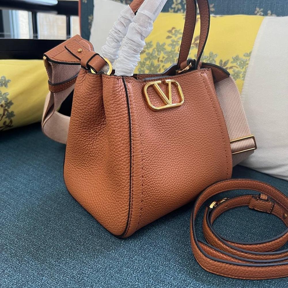 VLogo Signature Calfskin Shoulder Bag