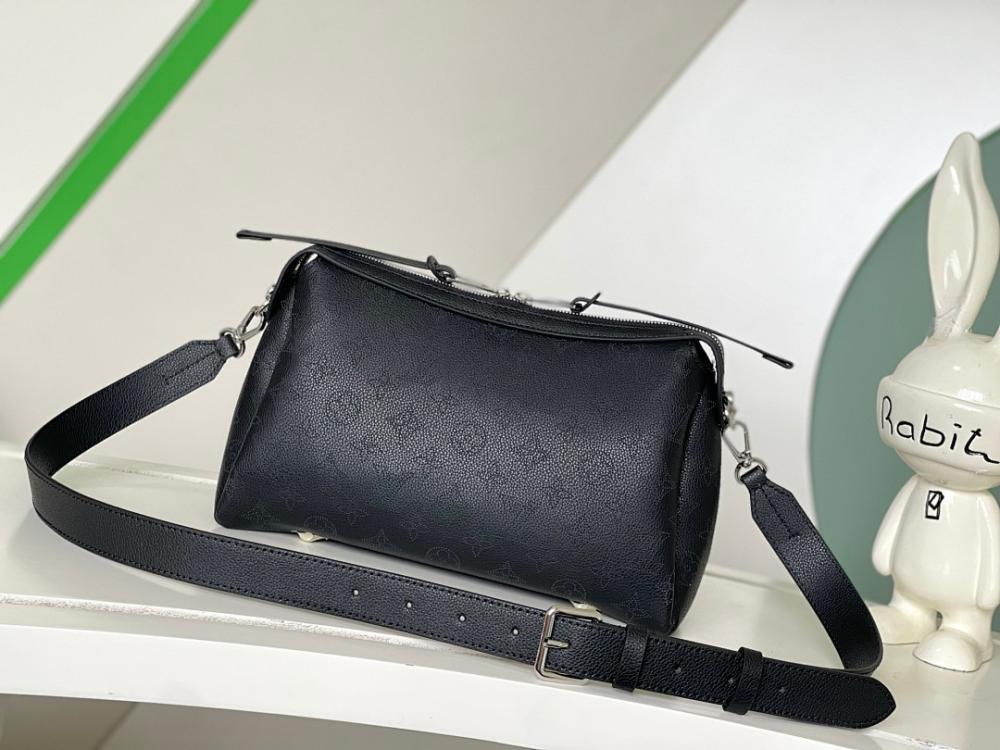 Stylish Woven Leather Shoulder Bag – Special Edition