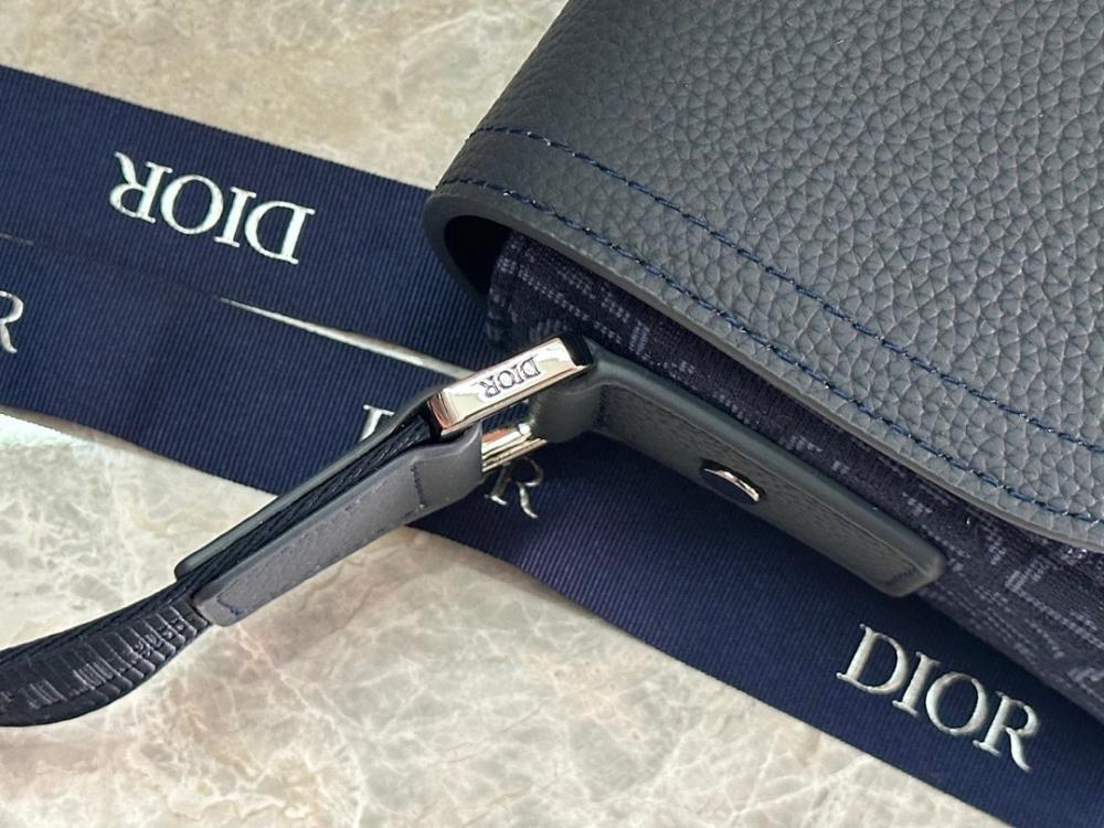 Modern Leather Shoulder Bag
