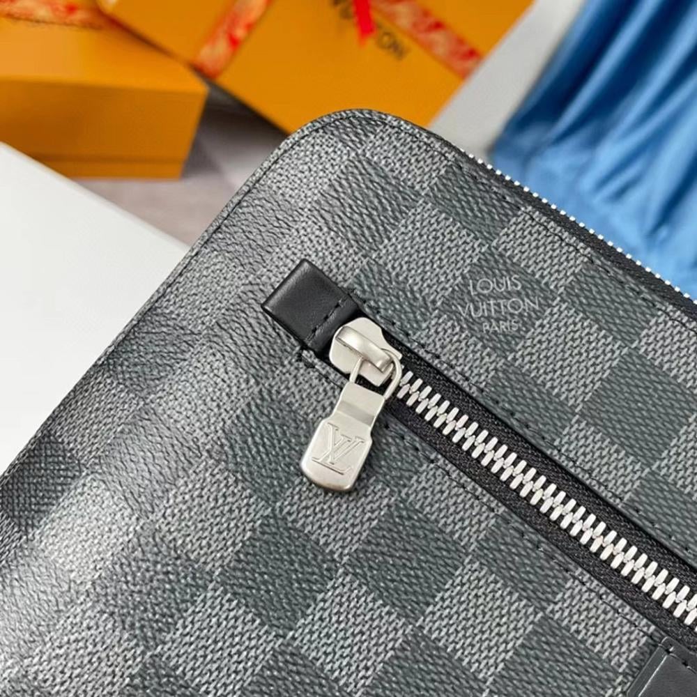 Modern Elegant Leather Bag
