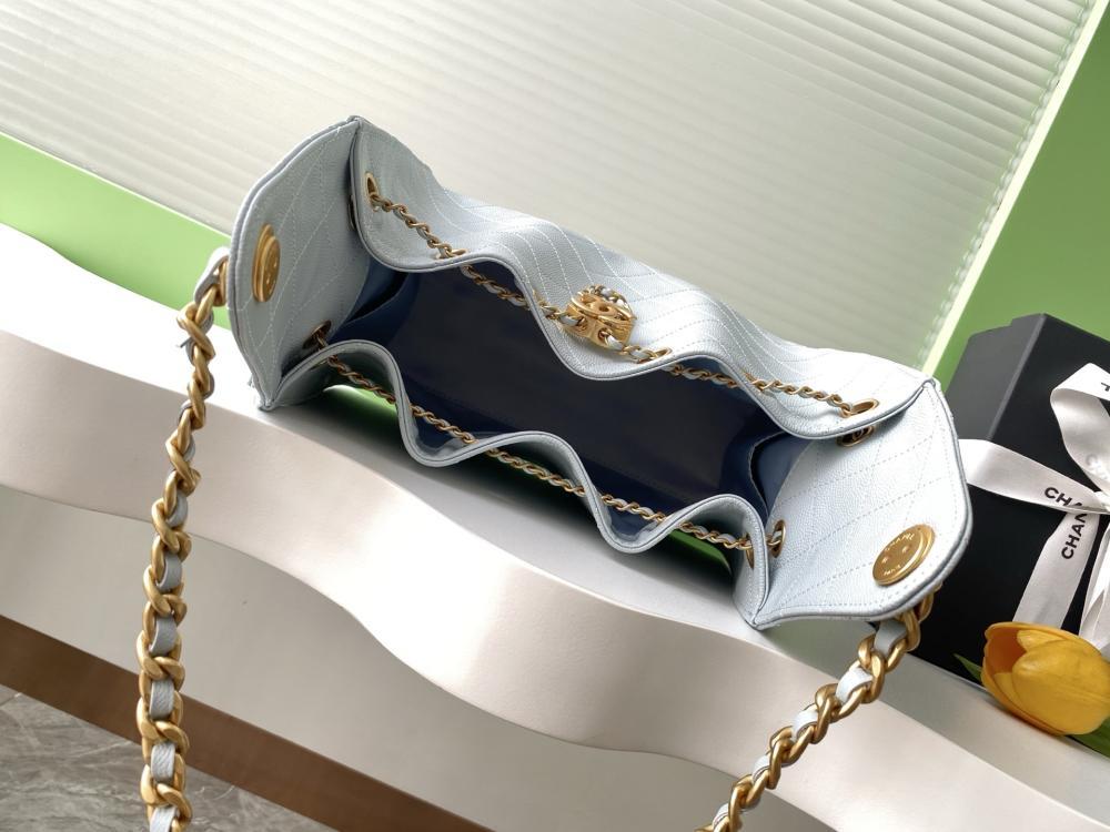 Alma Hobo Bag