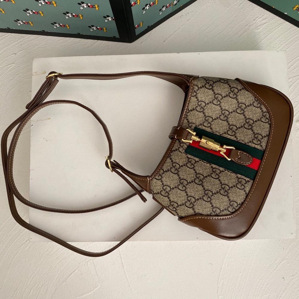 Modern Refined Shoulder Bag