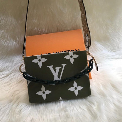 Modern Travel Bag – Limited Edition