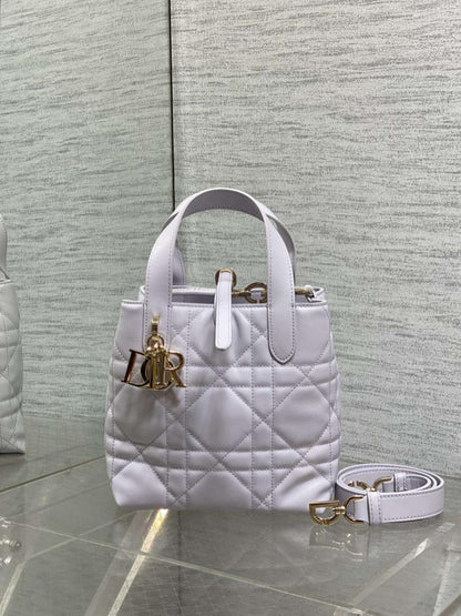 Elegant Leather Top Handle Bag