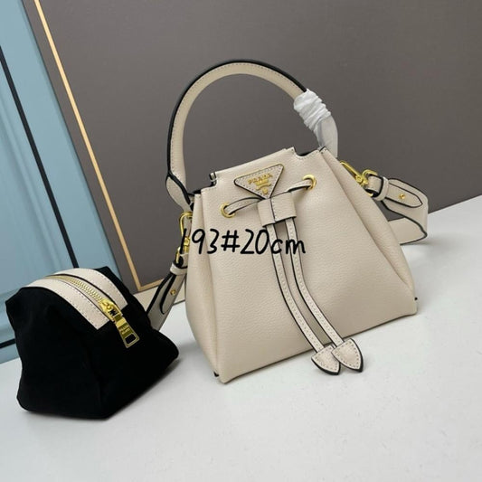 Stylish Refined Quilted Bucket Bag