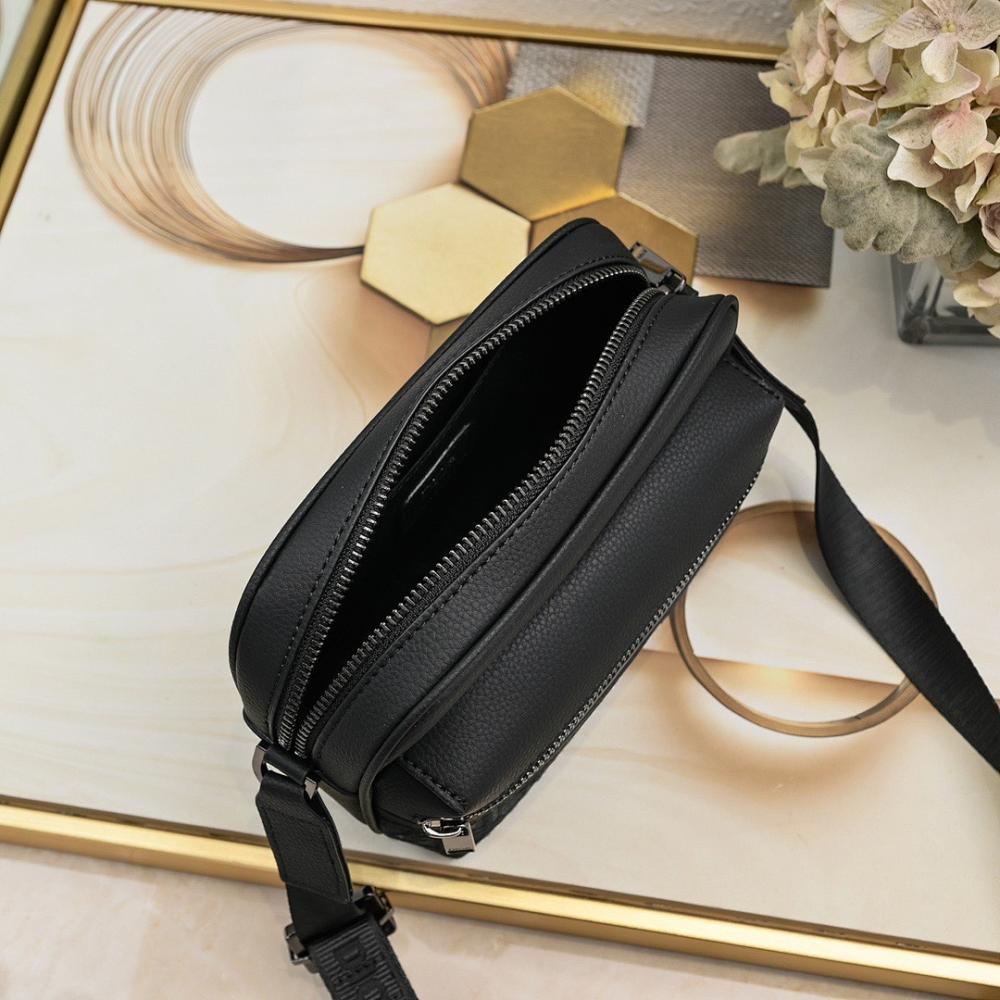 Elegant Refined Top Handle Bag