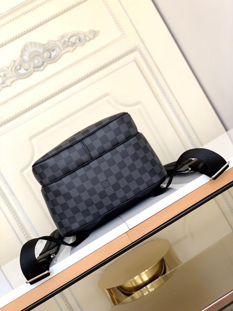 Modern Quilted Shoulder Bag – Limited Edition