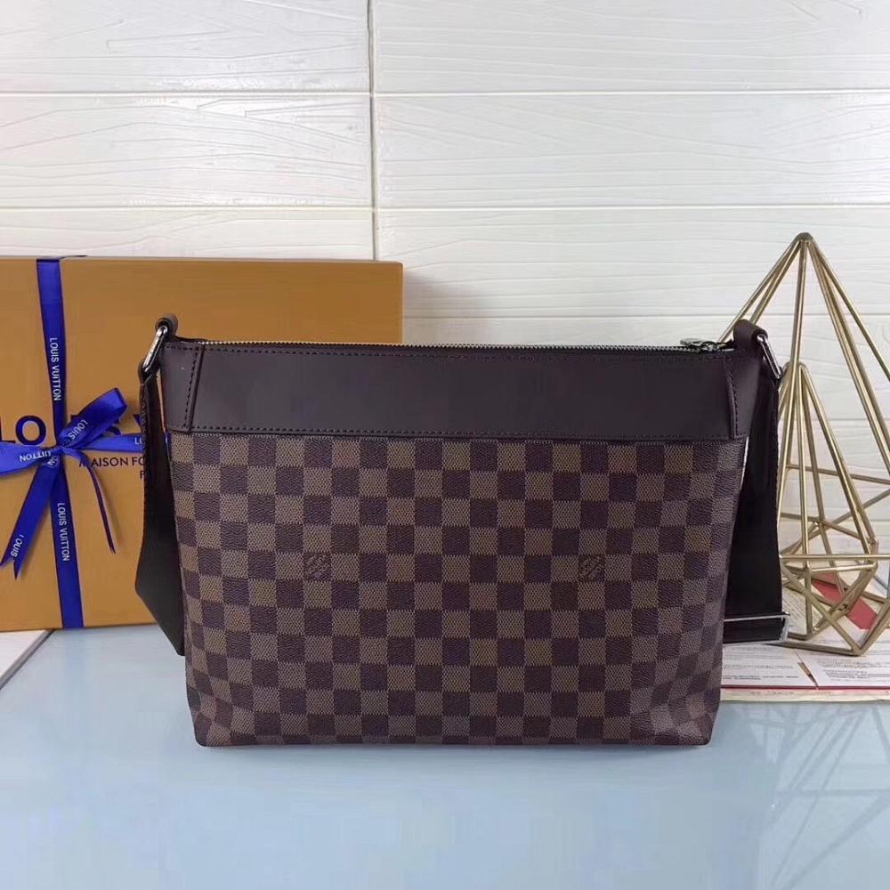 Stylish Leather Shoulder Bag – Limited Edition