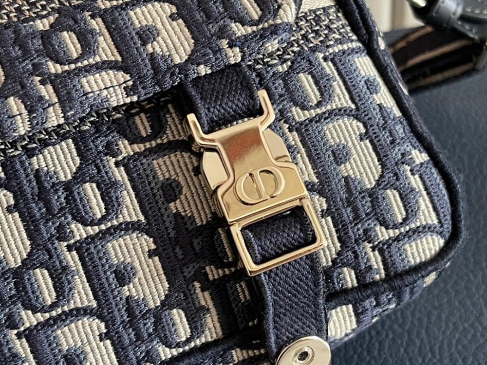Modern Gold Shoulder Bag – Special Edition