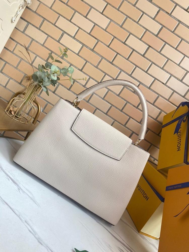 Stylish Refined Leather Shoulder Bag