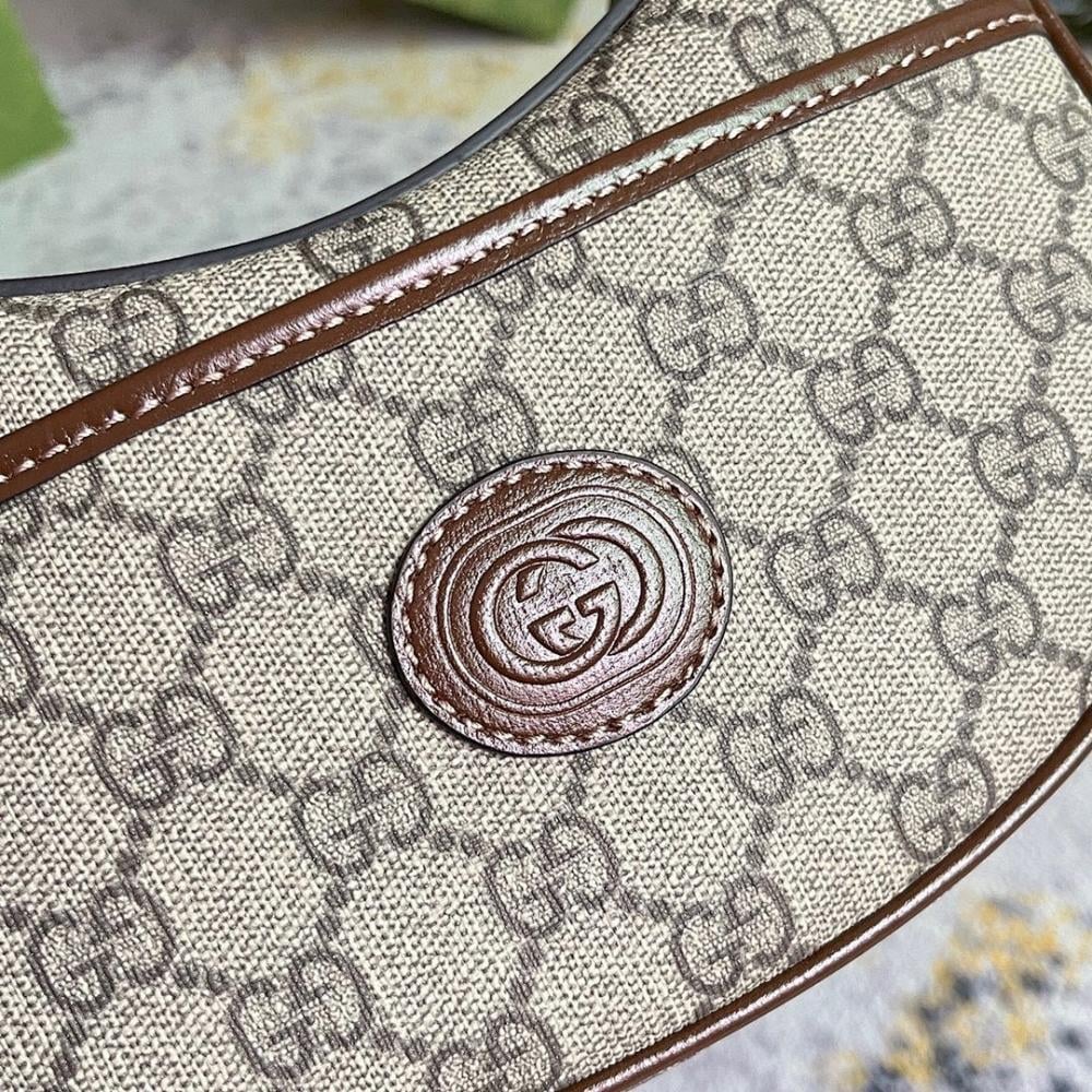 Modern Italian-Inspired Shoulder Bag