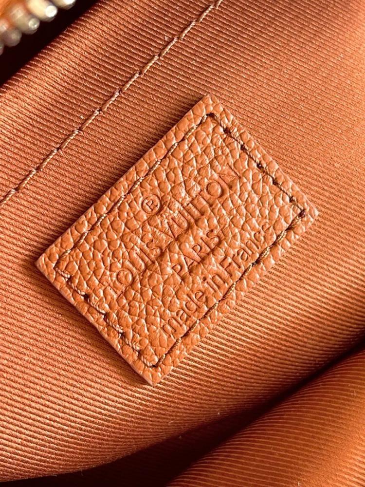 Modern Leather Shoulder Bag