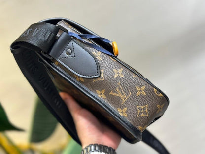 Classic Luxury Embroidered Leather Shoulder Bag